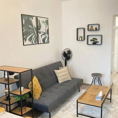 Byt ve Vršovicích k pronajmutí - Cozy apartment Vršovice Praga Exterior foto